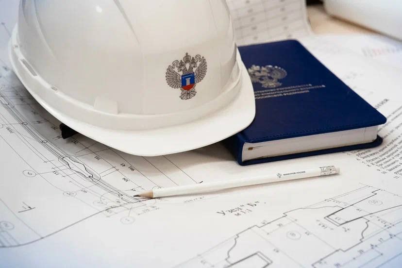 Курс на практическую подготовку кадров для стройки: ФАУ «РосКапСтрой» запускает специализированные программы и «Фабрику процессов» 🎓